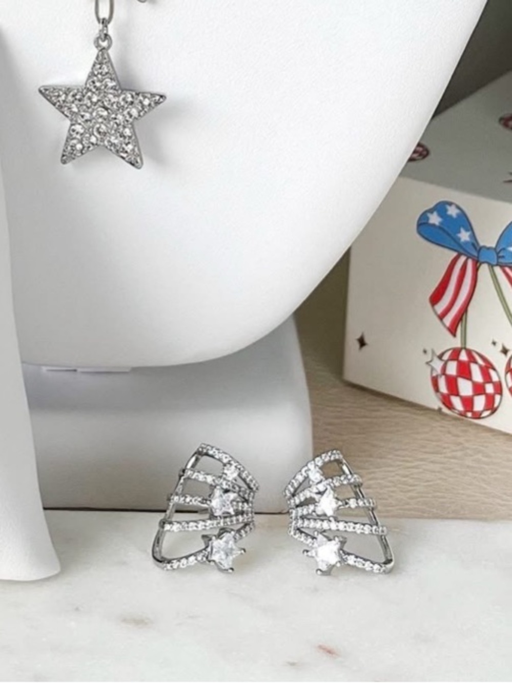 Park Lane 🩶 Madison Sparkle Box Earrings Silver NIB - Picture 6 of 6
